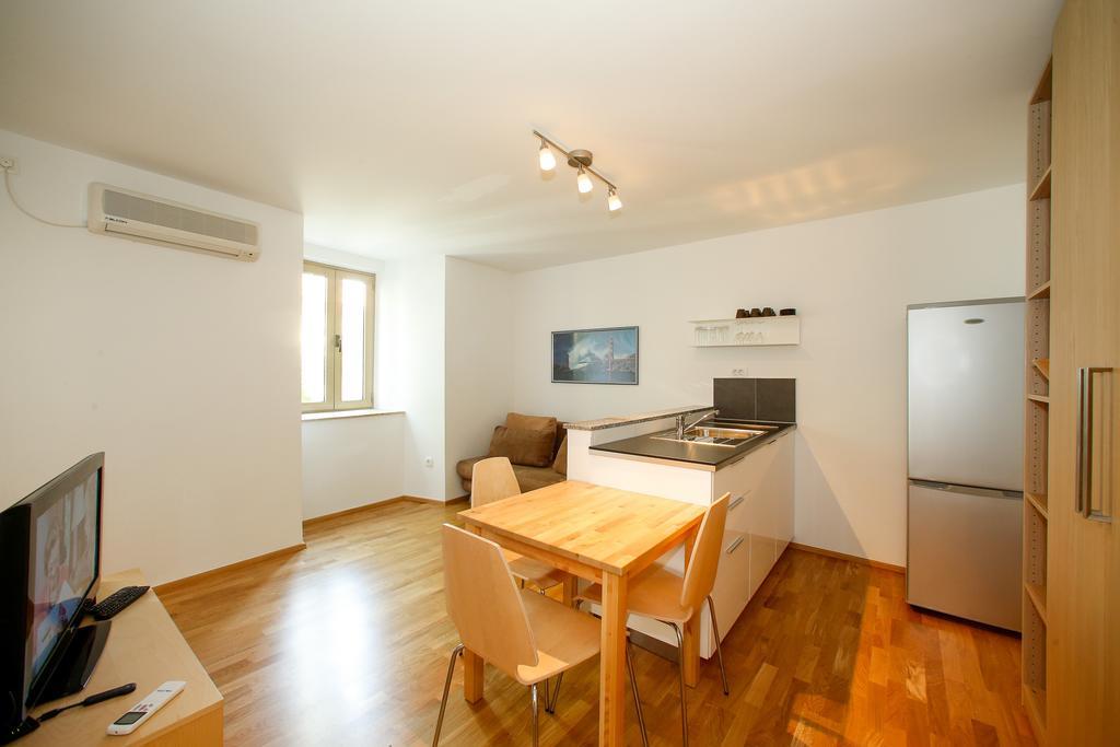 Apartments Harbour Senj  Room photo